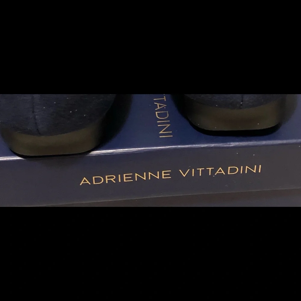 ADRIENNE VITTADINI 8M style Cavallo space blue color kidsuede Neiman Marcus. - Picture 15 of 15